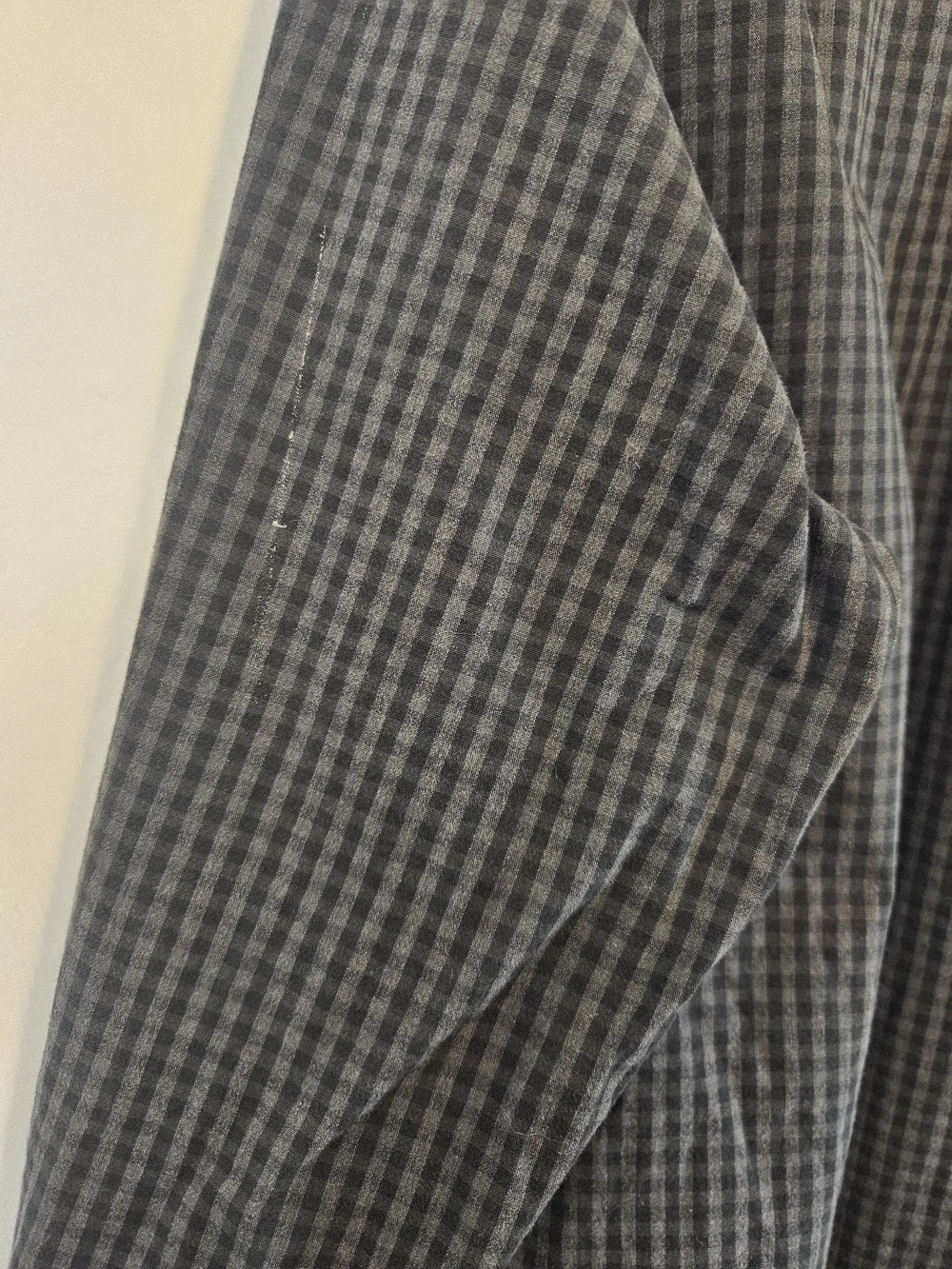 Banana Republic Men's Black & Gray Micro-Check Button-Up Shirt